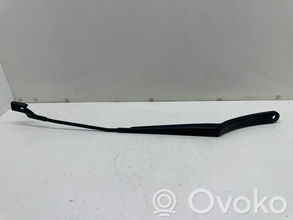 Ford Focus Front wiper blade arm 