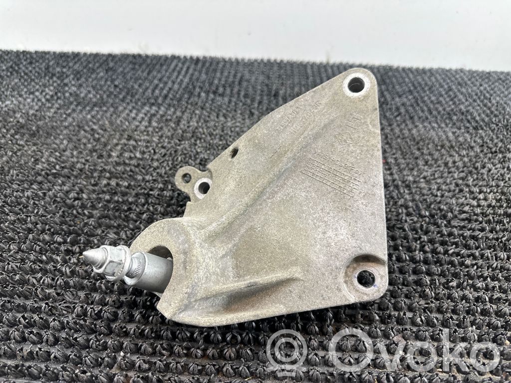 Renault Twingo II Engine mounting bracket 