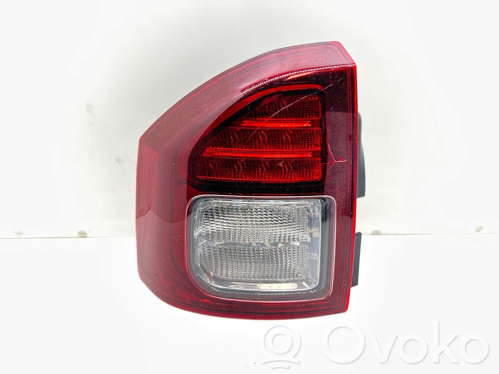 Lampa tylna   05272927AB
