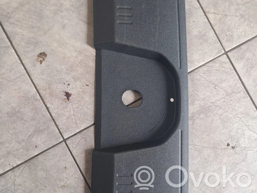 Front bumper mounting bracket   4KE806081