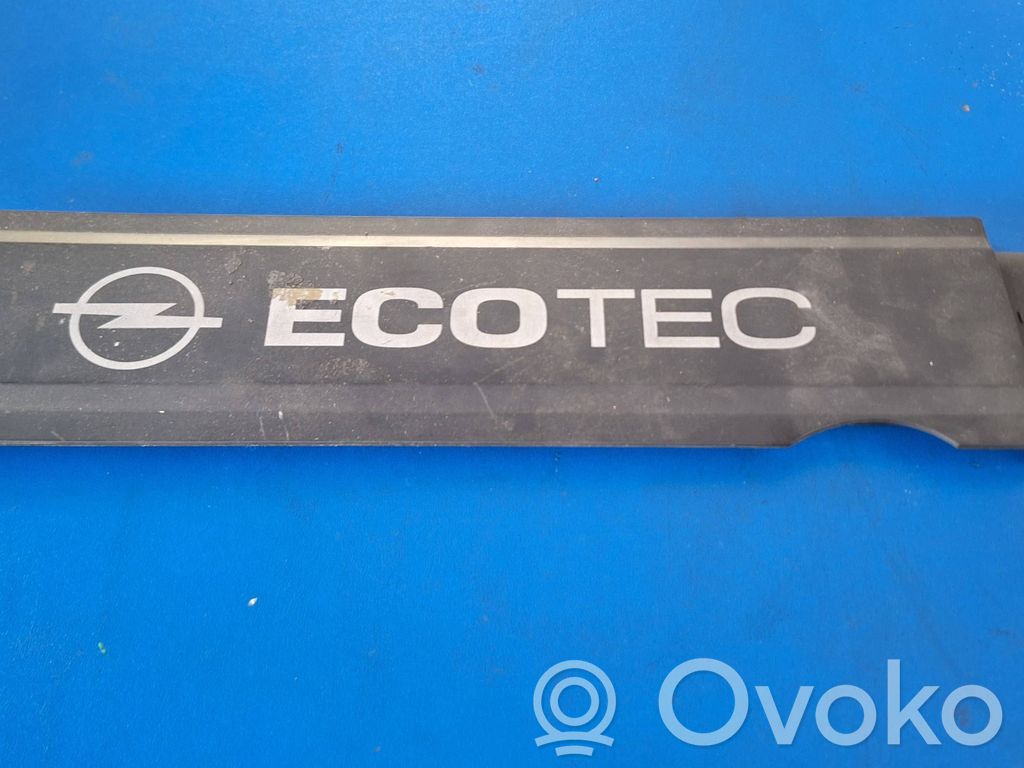 Opel Corsa C Variklio dangtis (apdaila) 