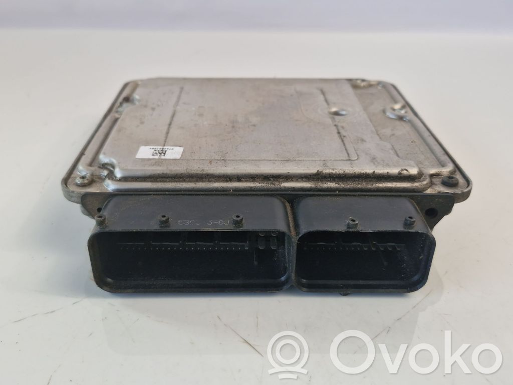 Opel Insignia A Engine control unit/module 