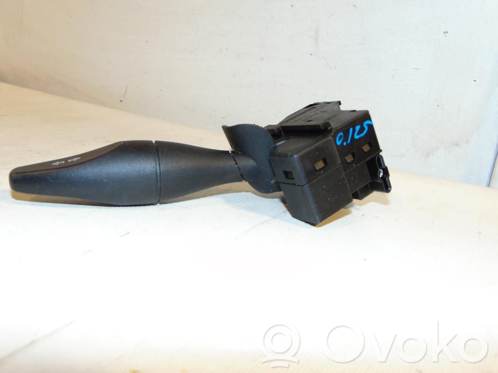 Ford Mondeo Mk III Commodo de clignotant 