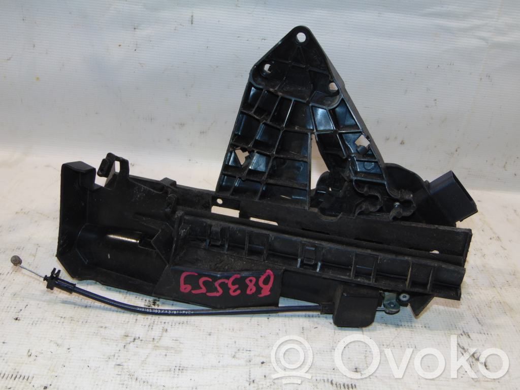 Ford Focus Front door lock 