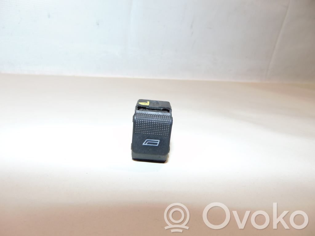Audi A4 S4 B5 8D Electric window control switch 