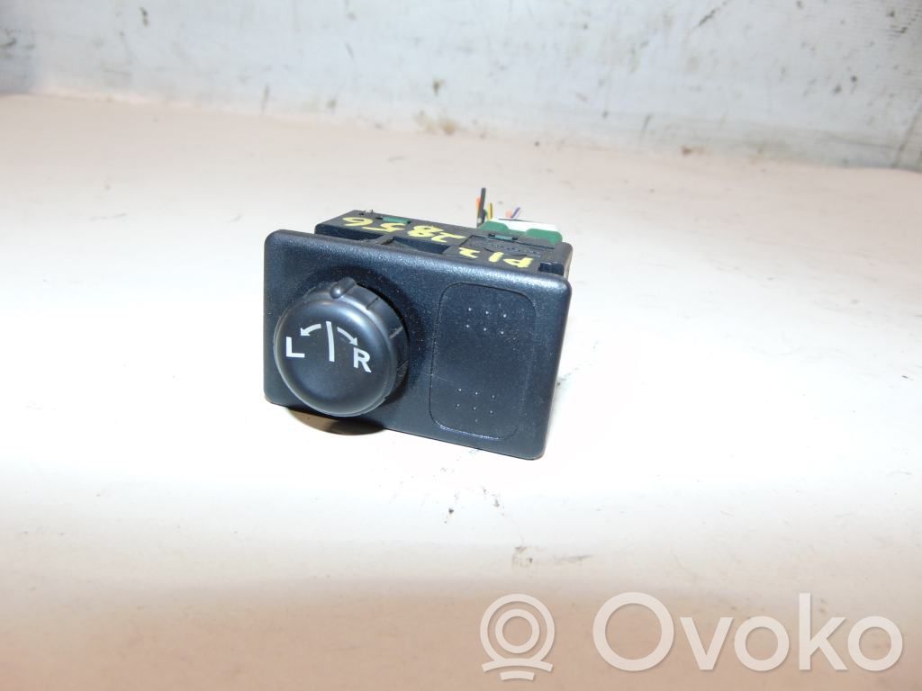 Nissan Primera Interruptor del espejo lateral 