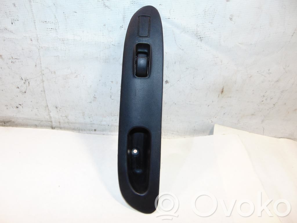 Mitsubishi Colt Electric window control switch 