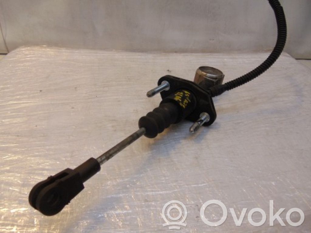 Opel Astra G Główny cylinder sprzęgła 