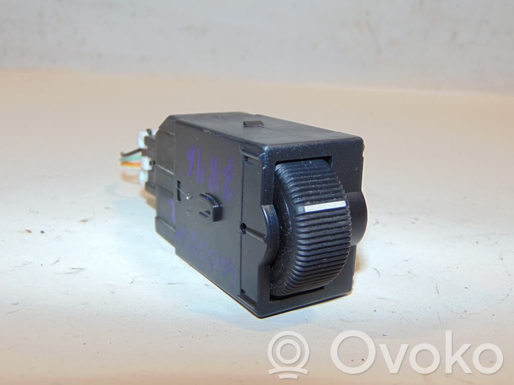 Mitsubishi Carisma Headlight level height control switch 