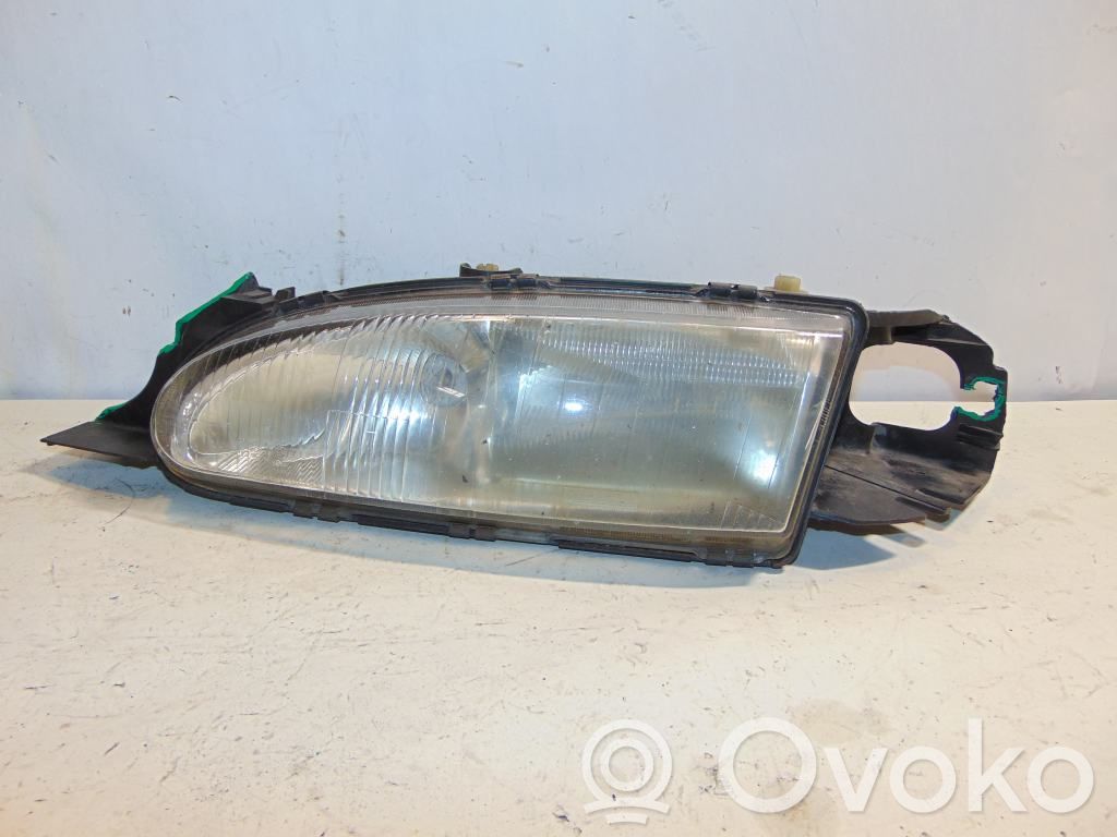 Ford Mondeo MK I Phare frontale 