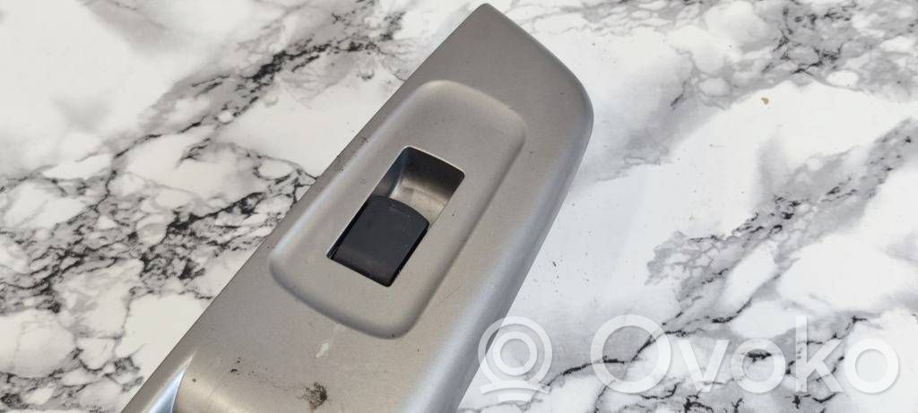 Subaru Forester SH Electric window control switch 