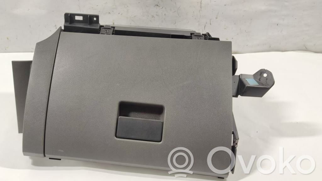 Glove box set   1329025,3M51R06008AD3ZHE,1815144,1328306,3M51R06024AC32N5,3M51R060C16AA3ZHE,3M5XR06008BAW