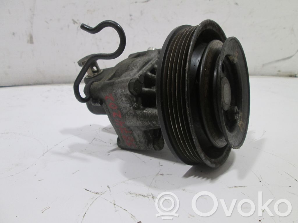 Audi A4 S4 B5 8D Power steering pump 