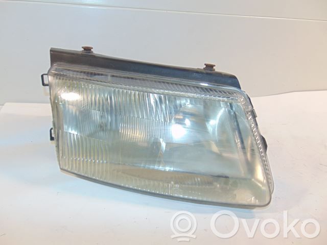 Volkswagen PASSAT B5 Lampa przednia 