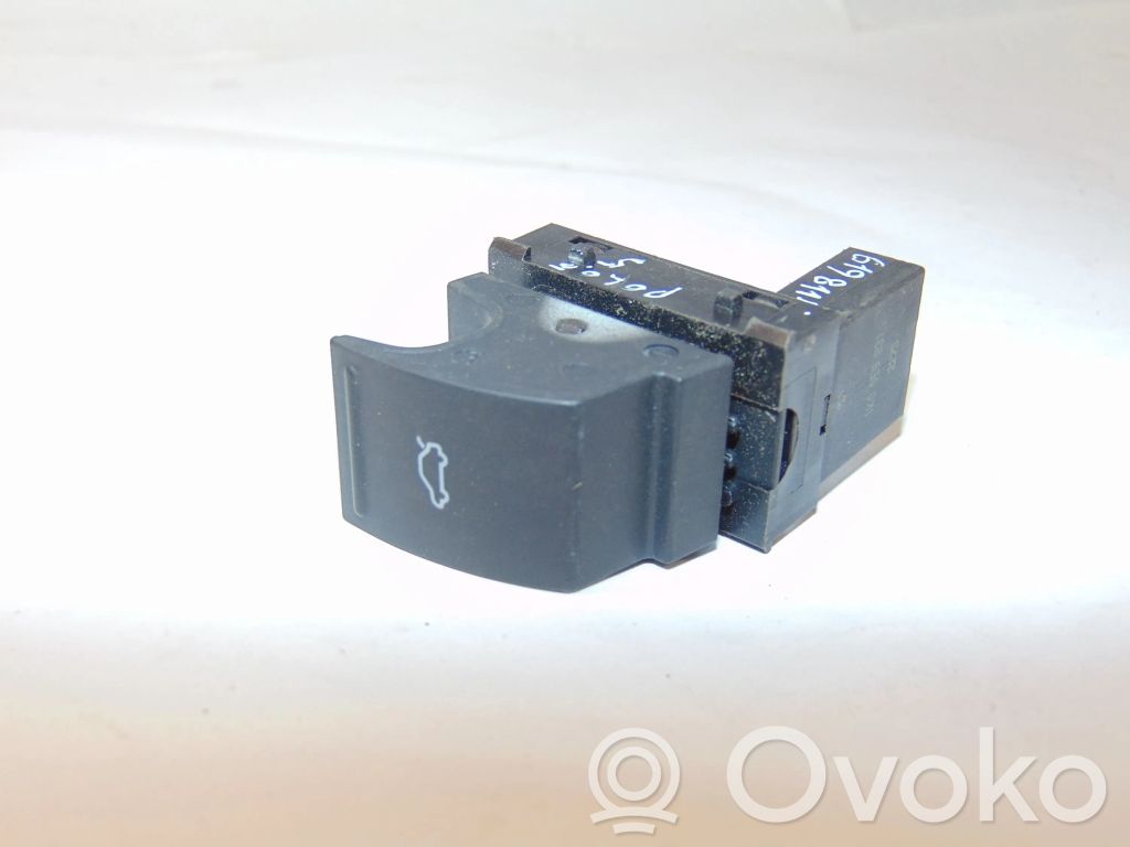 Volkswagen Polo V 6R Interruptor para abrir la puerta trasera 