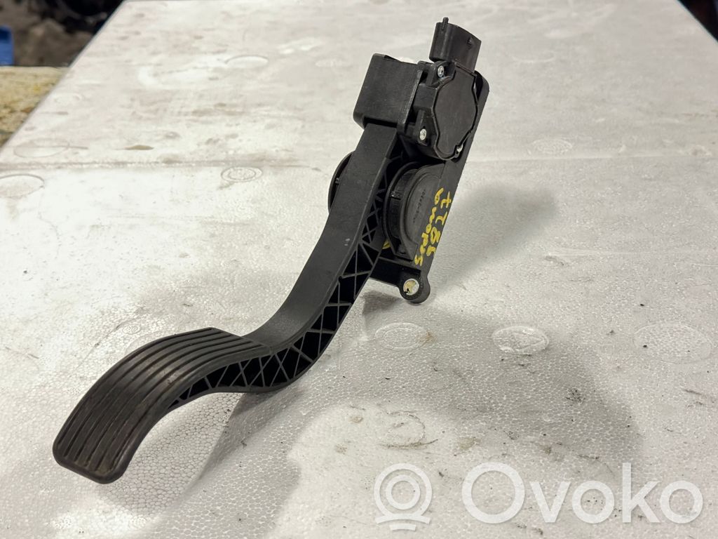 KIA Carnival Accelerator throttle pedal 