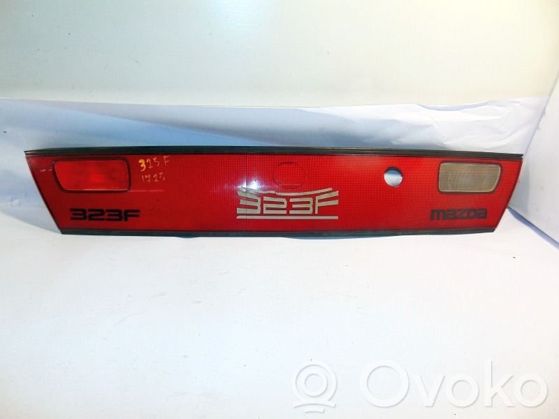Mazda 323 Éclairage de plaque d'immatriculation 