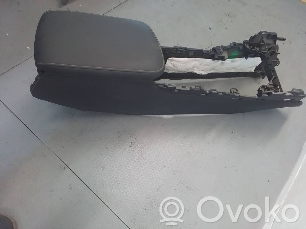Lexus NX Accoudoir 