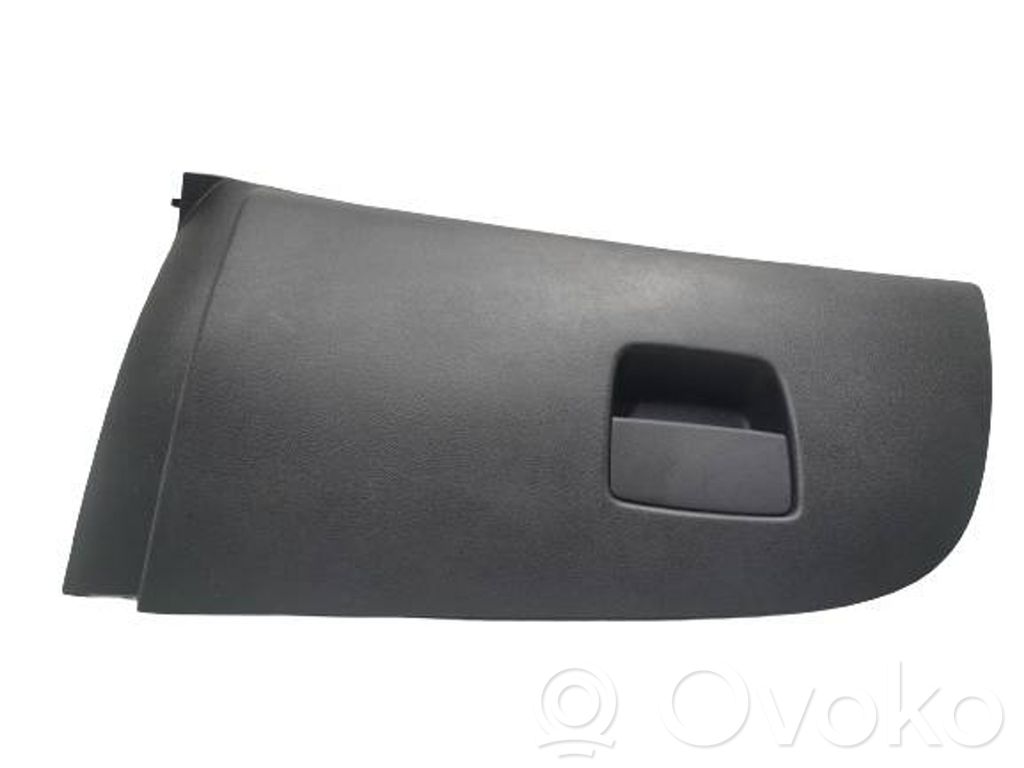 Glove box