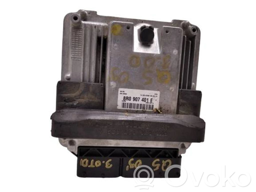 Engine control unit/module   8R0907401E