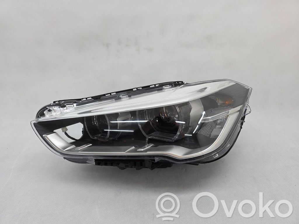 BMW X1 F48 F49 Lampa przednia 