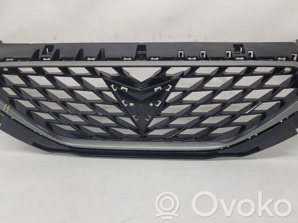 Cupra Formentor Front bumper upper radiator grill 