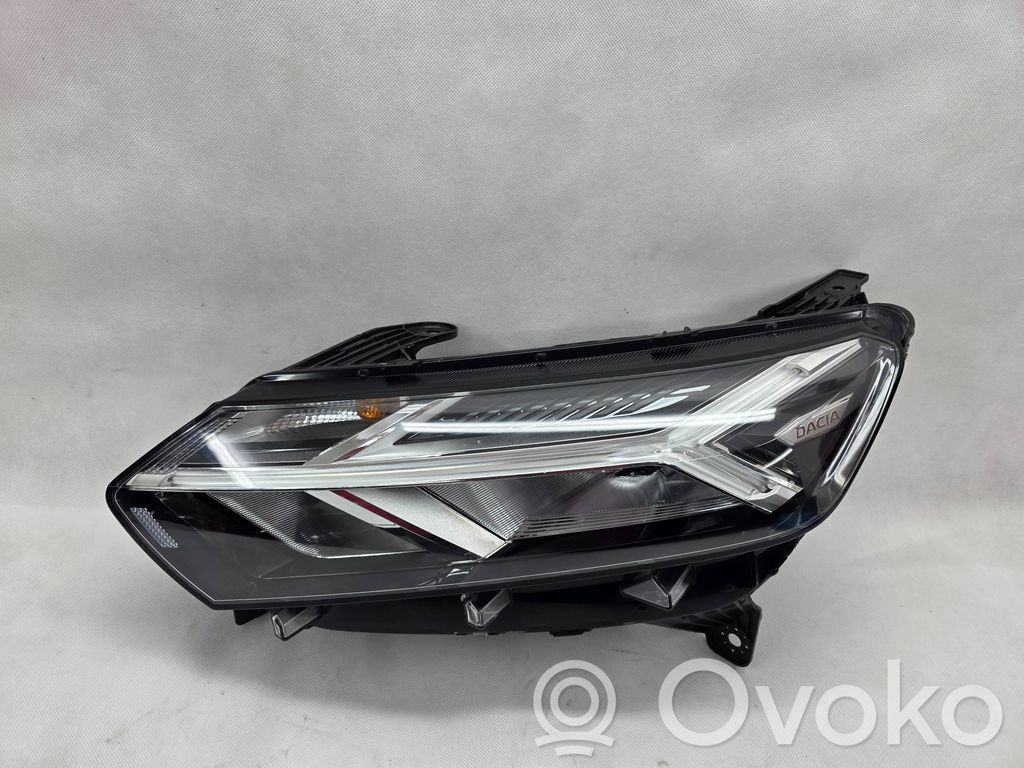 Dacia Sandero III Lampa przednia 