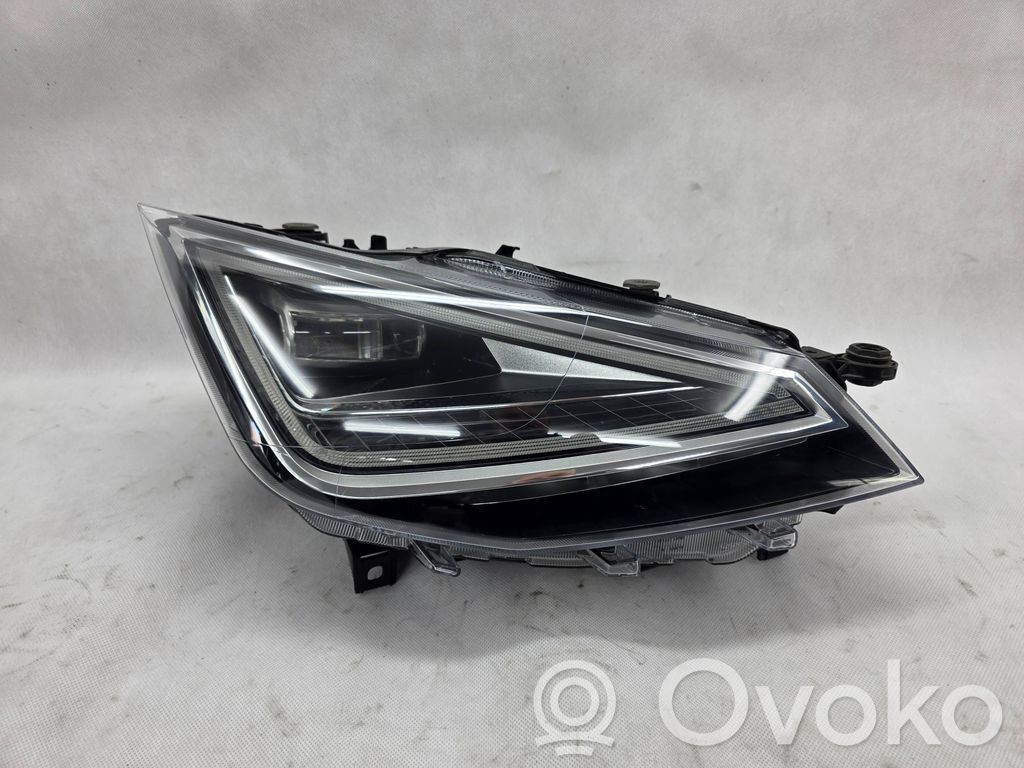 Seat Ibiza V (KJ) Lampa przednia 