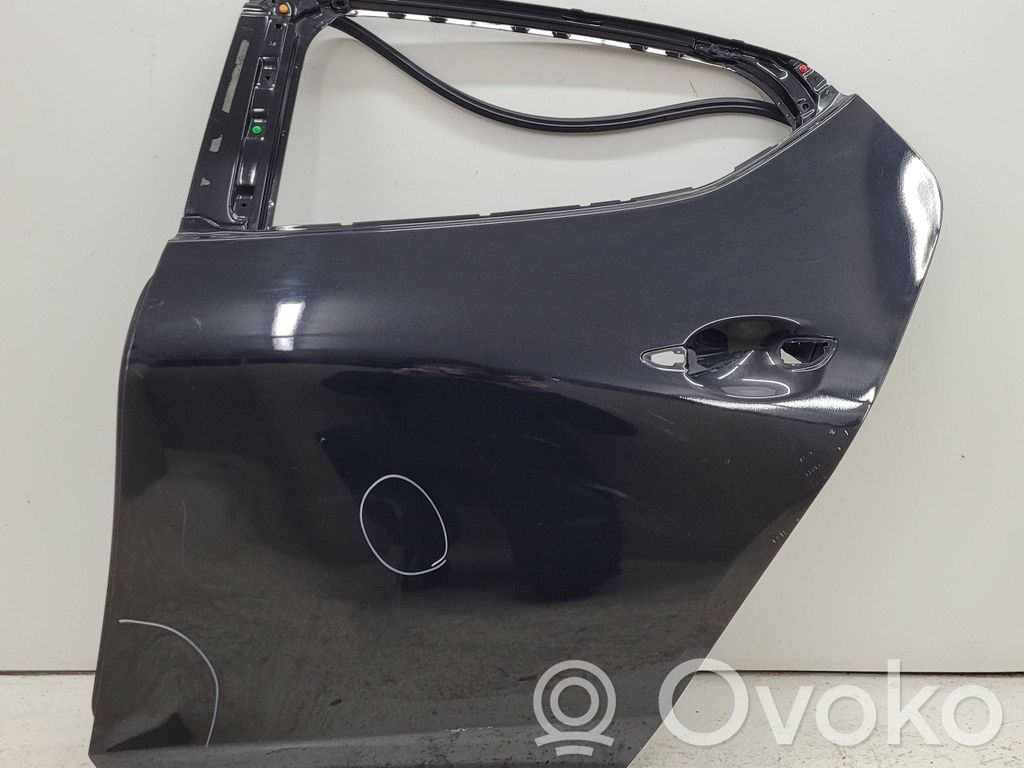 Mazda 3 Aizmugurējās durvis 