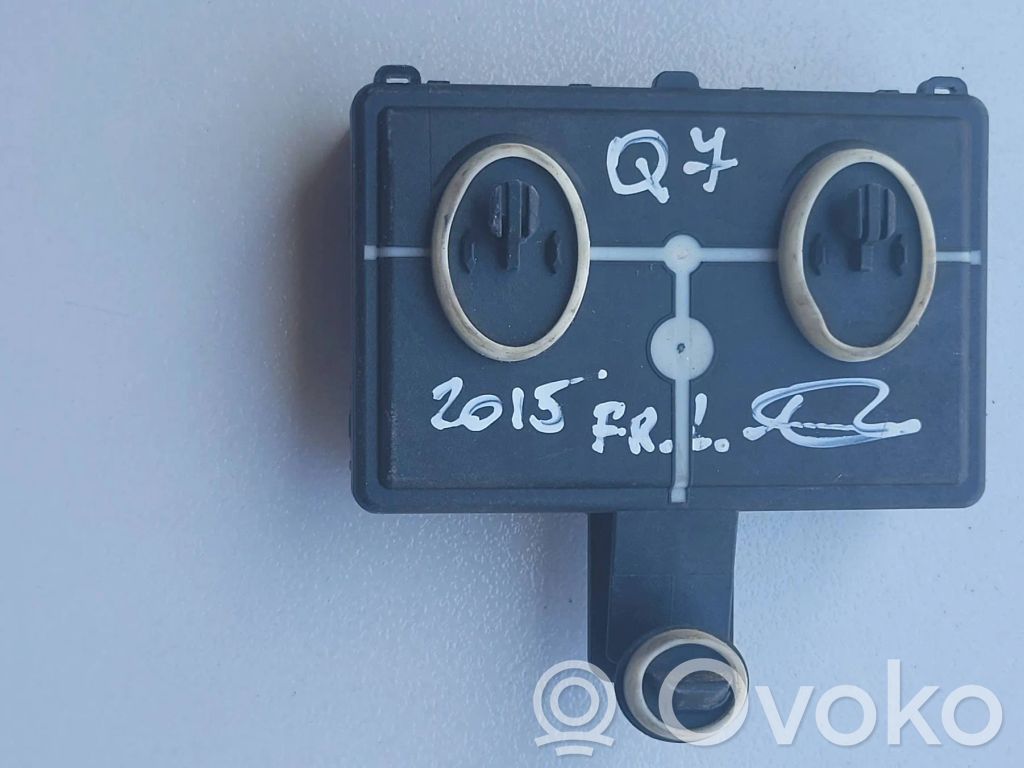 Audi Q7 4M Door control unit/module 