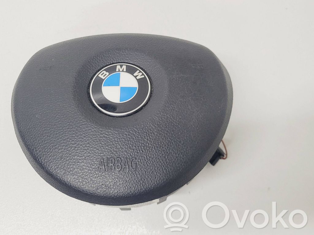 BMW 3 E90 E91 Vairo oro pagalvė 