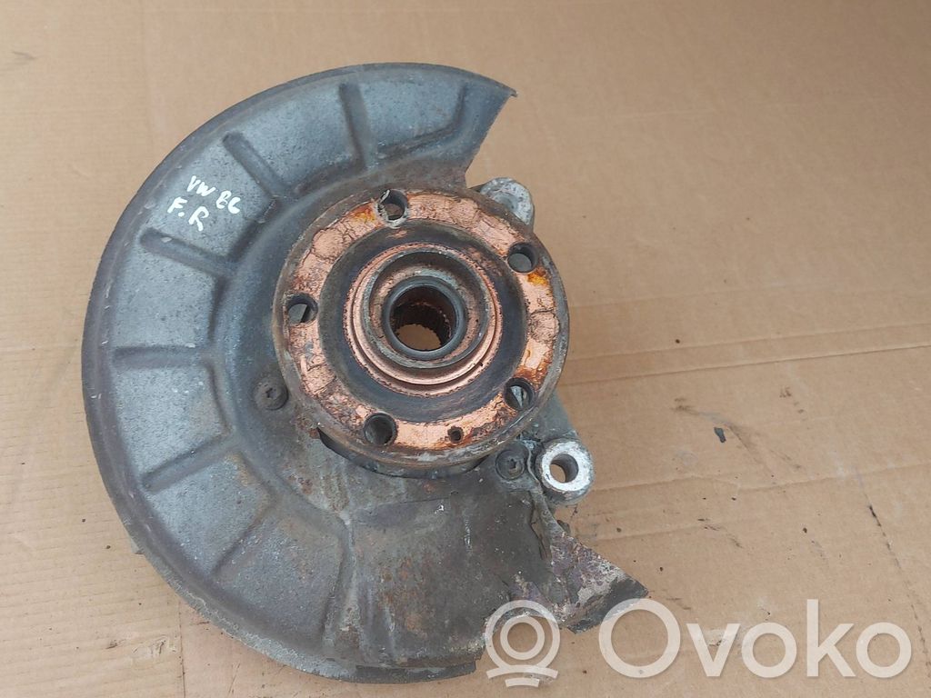 Volkswagen PASSAT B6 Zwrotnica koła tylnego 
