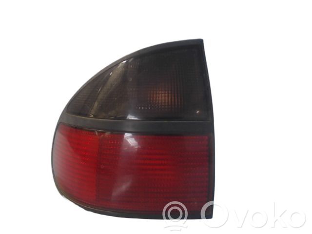 Renault Laguna I Lampă spate în caroserie 