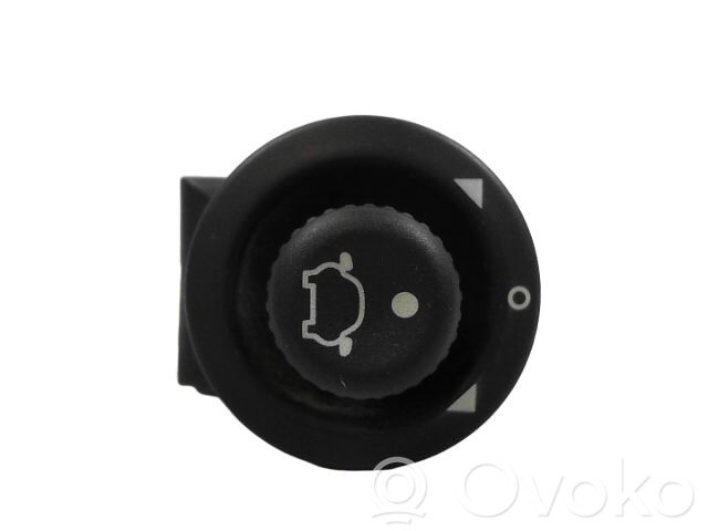 Wing mirror switch   1007910,0019892920,0029500102,0029501208,002951281,0049890820,04103949272,04103949292,0874099986,0882600080,0882680010,0916061,1007910,1008383,1009887,1072689,11121262571,11612314,11612777,1197787,1242895,1312756,1315530,150001710,1503298,1503302,1503305,1510181,1596700270,1E0066370,584004,584010,584106,584125,662220,71713687,7589056979,7701404452,7711236172,852777739,93160373,93165267,95FG14529BC,95VW6722AA,96FG1429BC,96FG14529BC,993691,BGSILC,BSG30860011,D000400,D176404A2,KP51000150,MD997110,YM2J19G204AA,Z2156090