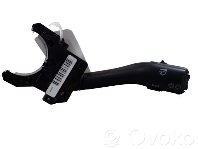 Volkswagen PASSAT B5.5 Wiper control stalk 
