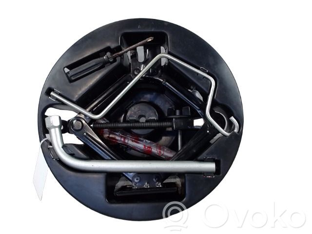 Lancia Ypsilon Tool set 