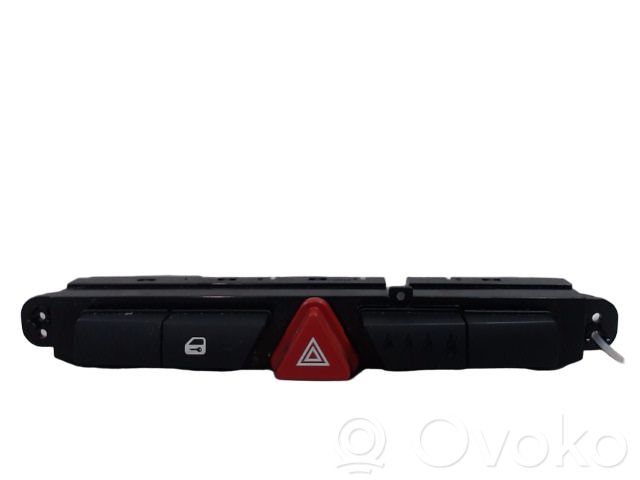 KIA Ceed Hazard light switch 