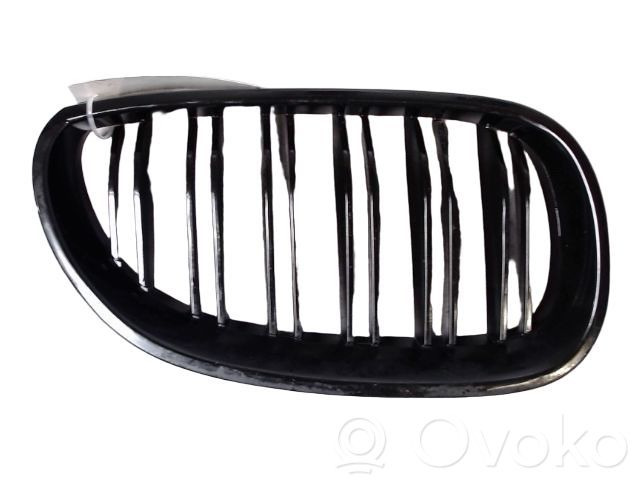 Maskownica / Grill / Atrapa górna chłodnicy   51137027062,041307R,0655516,1224040,20170521,21320540,51137027062,51137065702,6502070066992P,6502070066992Q,BM0462003,G0522