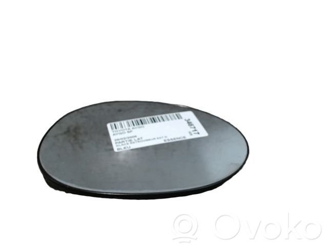 Toyota Aygo AB10 Wing mirror glass 