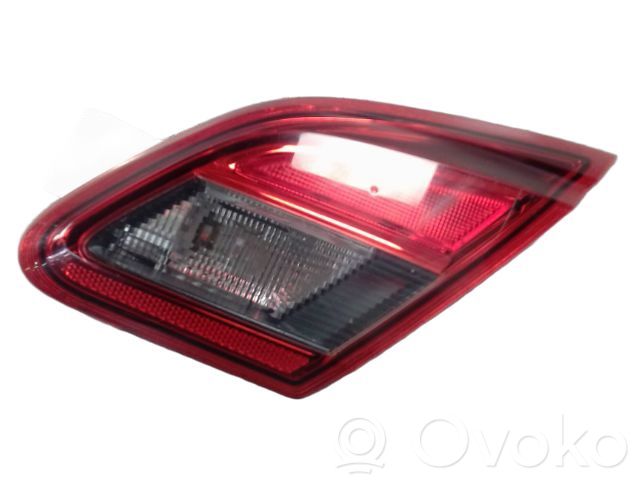 Opel Corsa E Lampă spate în capacul portbagajului 
