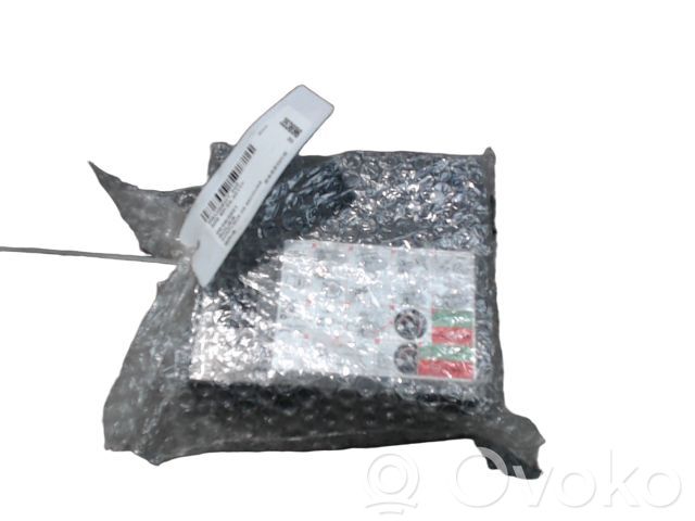 Mutterit/pultit   9816284880,9816284880