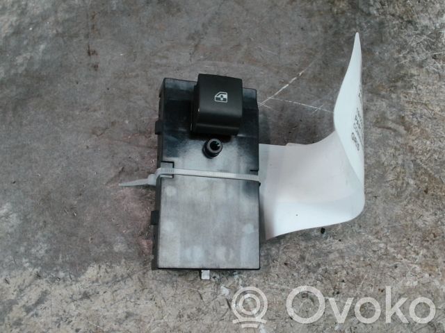 Opel Astra K Przyciski szyb 