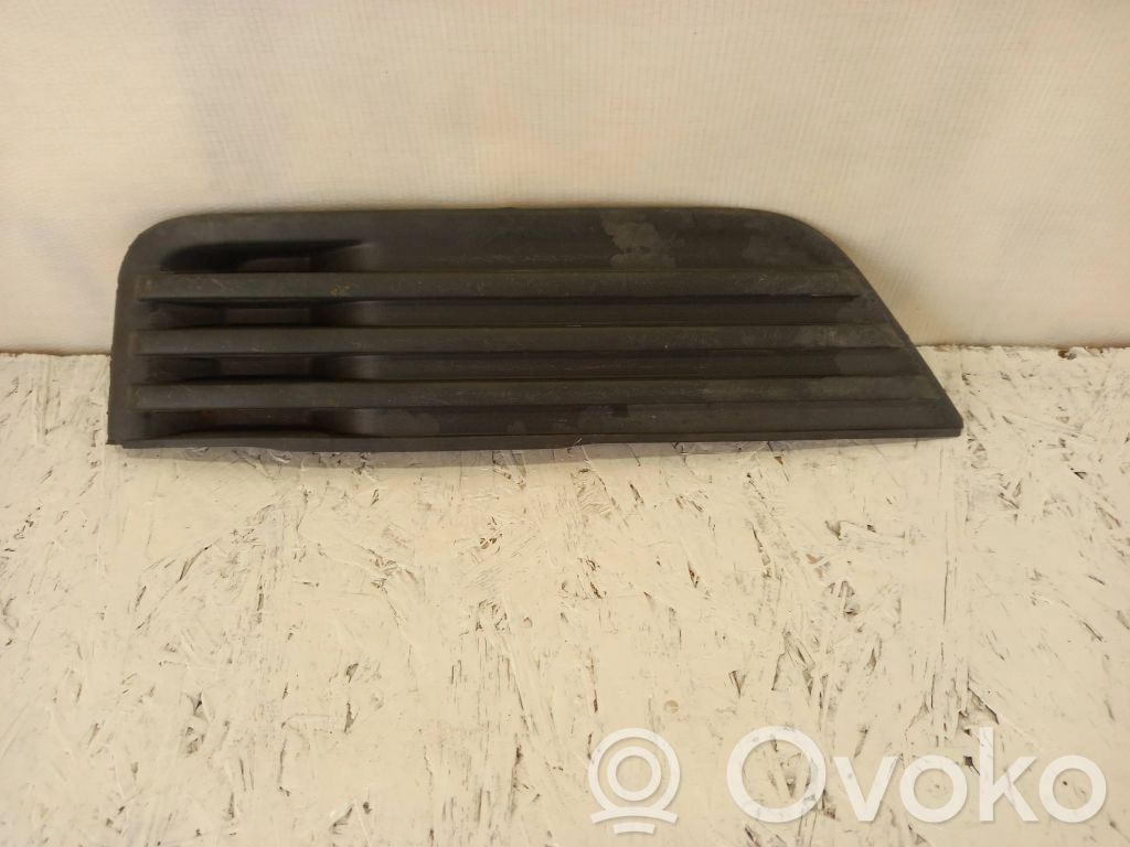 Ford Focus Front fog light trim/grill 