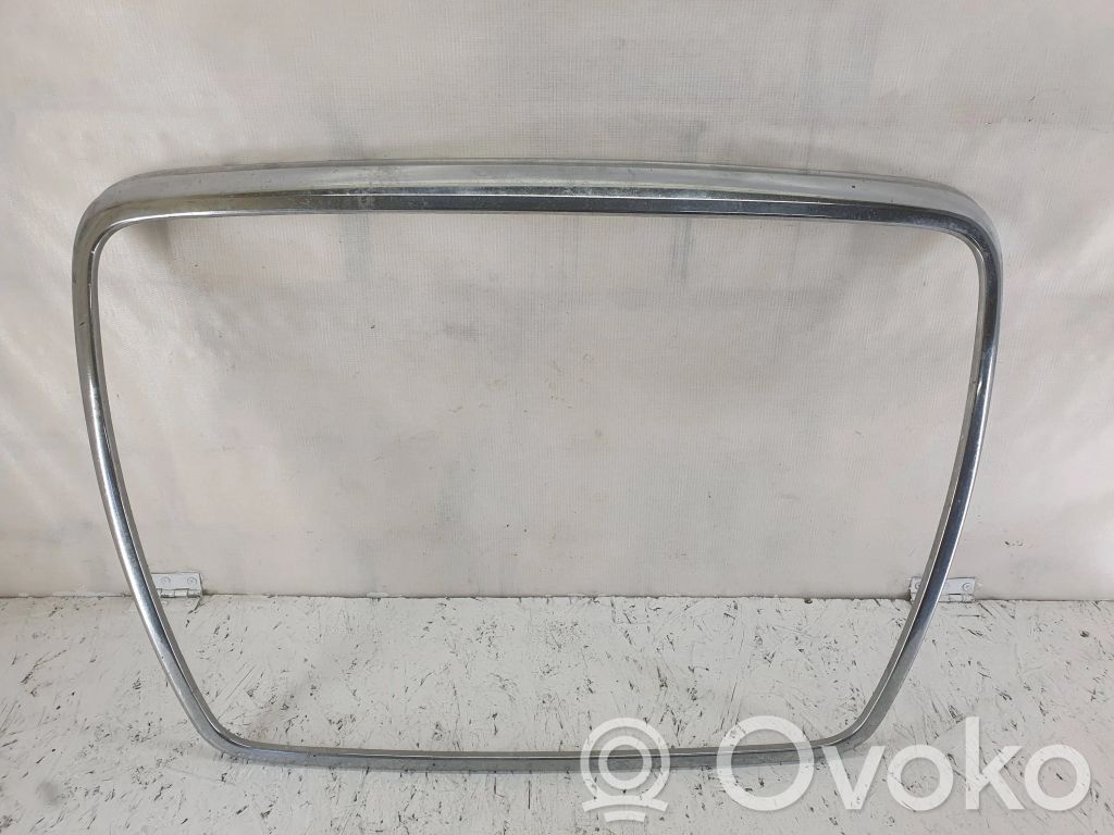 Audi A6 S6 C6 4F Augšējais režģis 