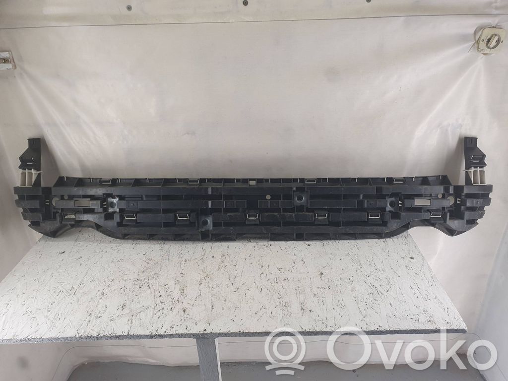 Volvo V70 Aizmugurē bampera balka 