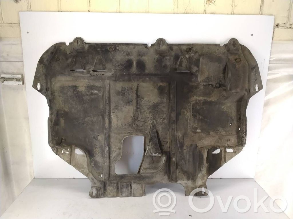 Volvo V50 Engine splash shield/under tray 