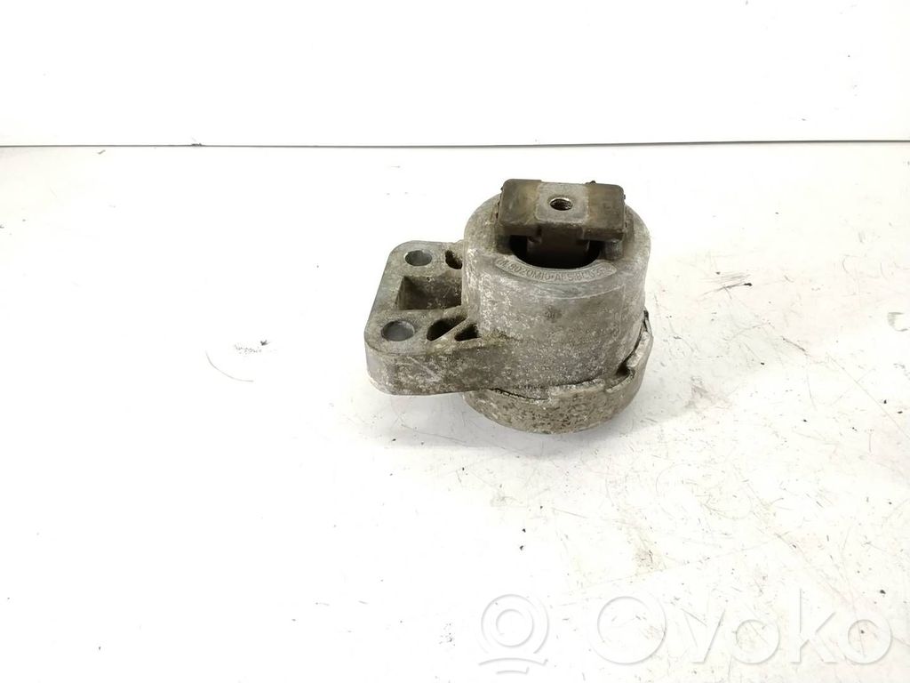 Volvo V70 Engine mount bracket 