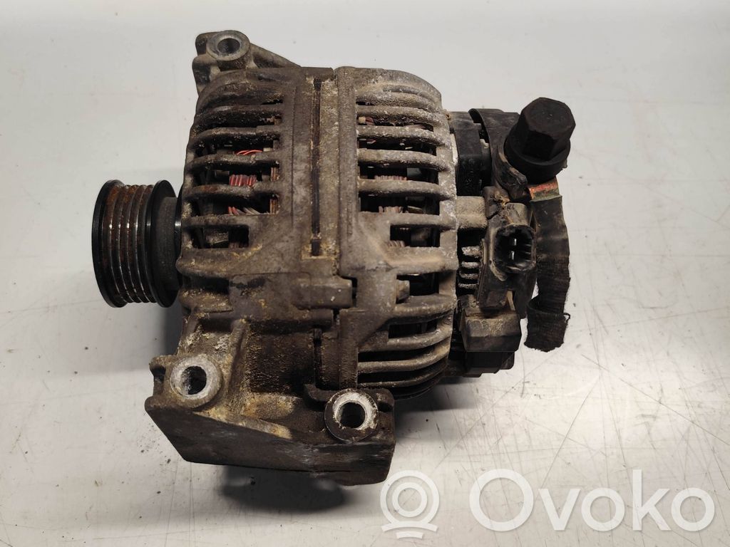 Opel Zafira B Generator/alternator 