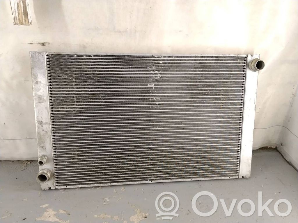 Audi A8 S8 D3 4E Dzesēšanas šķidruma radiators 