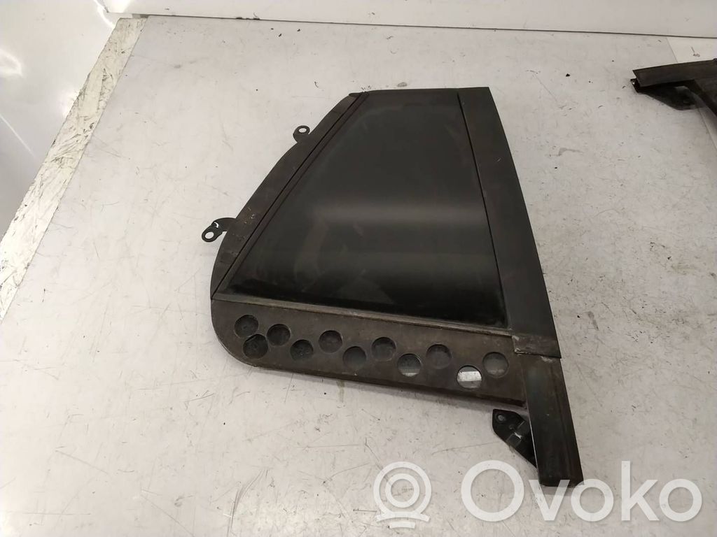 Volvo V60 Ventanilla de ventilación de la puerta trasera 